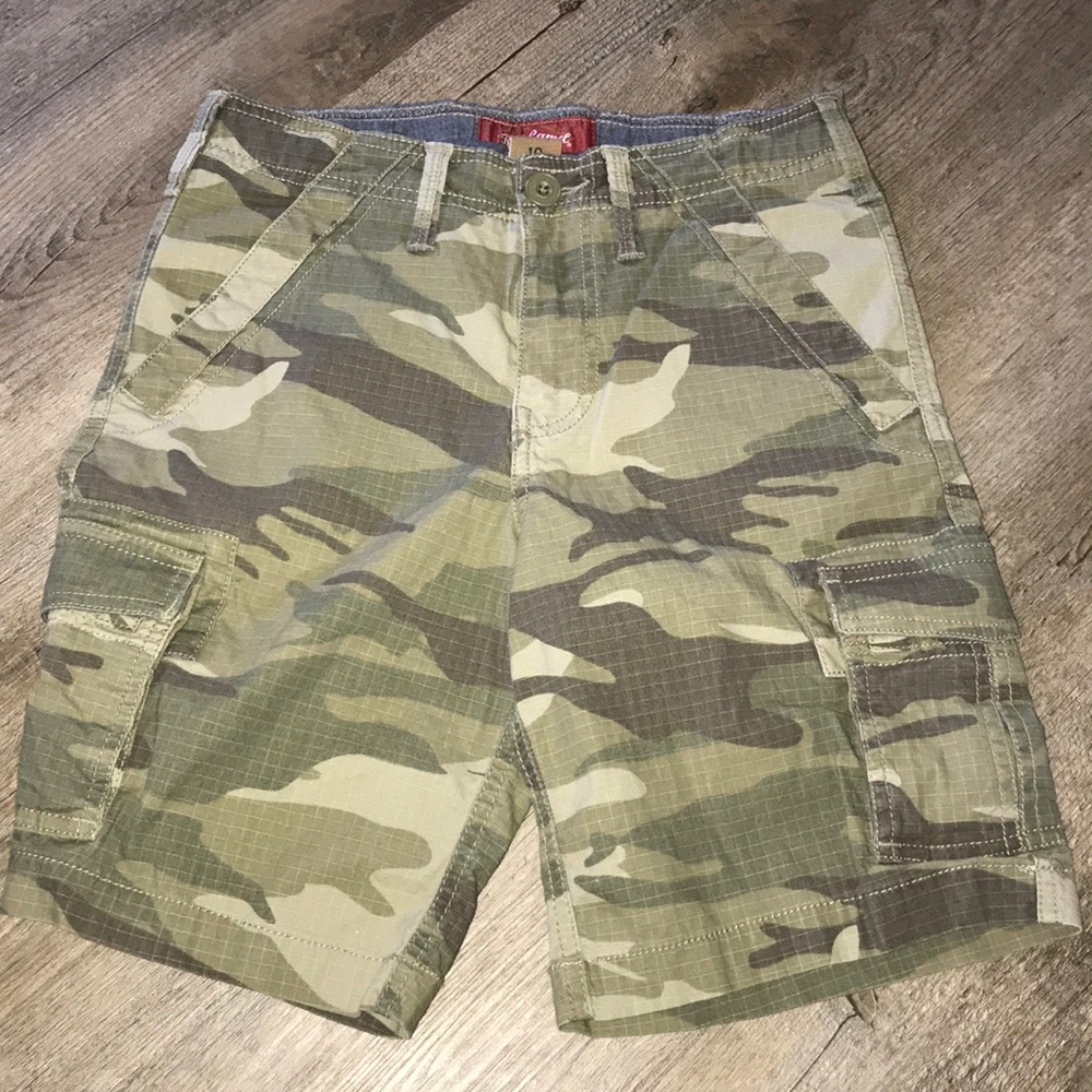 Boys Red Camel camouflage shorts